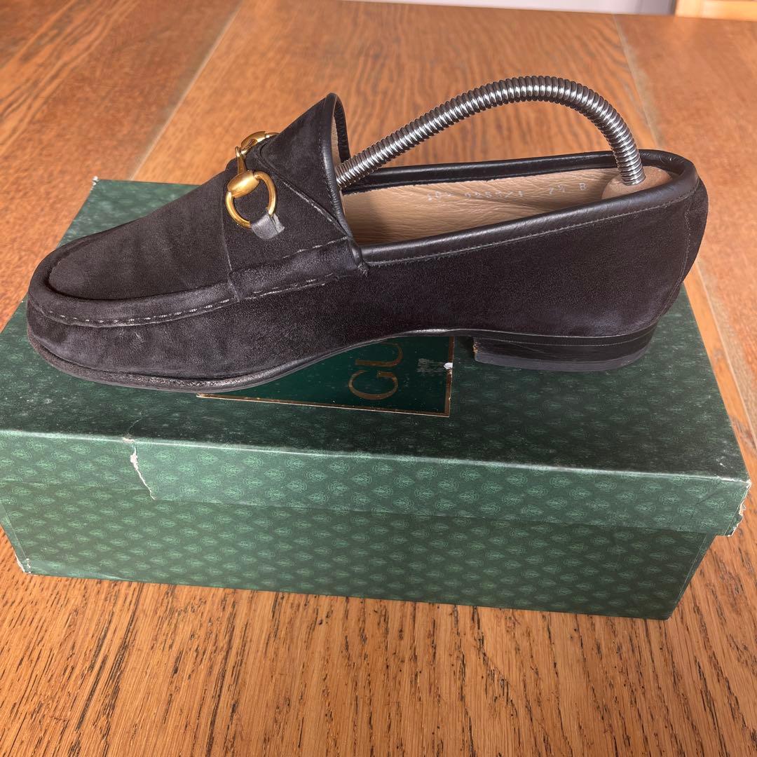 GUCCI ブラックスエード ローファー