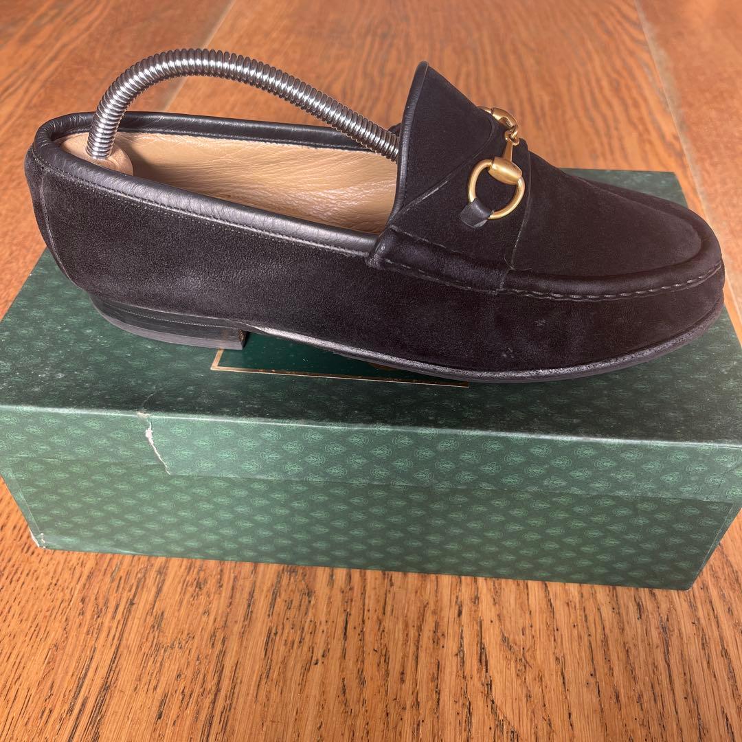 GUCCI ブラックスエード ローファー