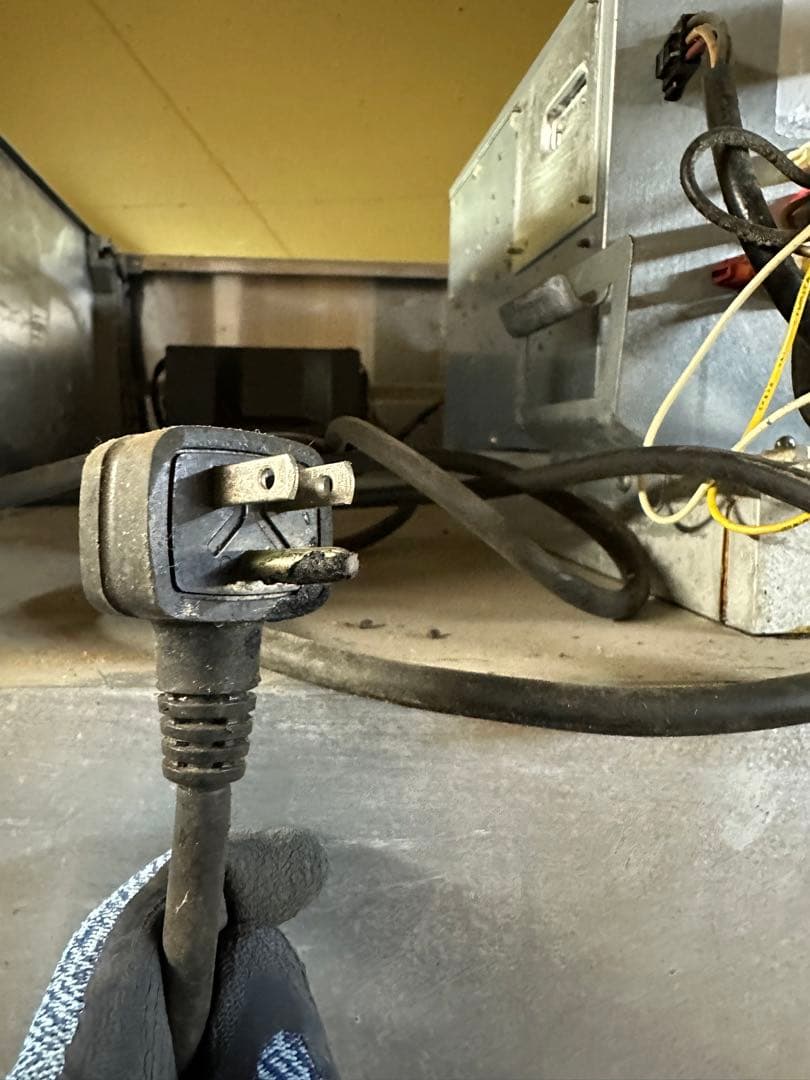 縦型冷蔵庫　フクシマガリレイ