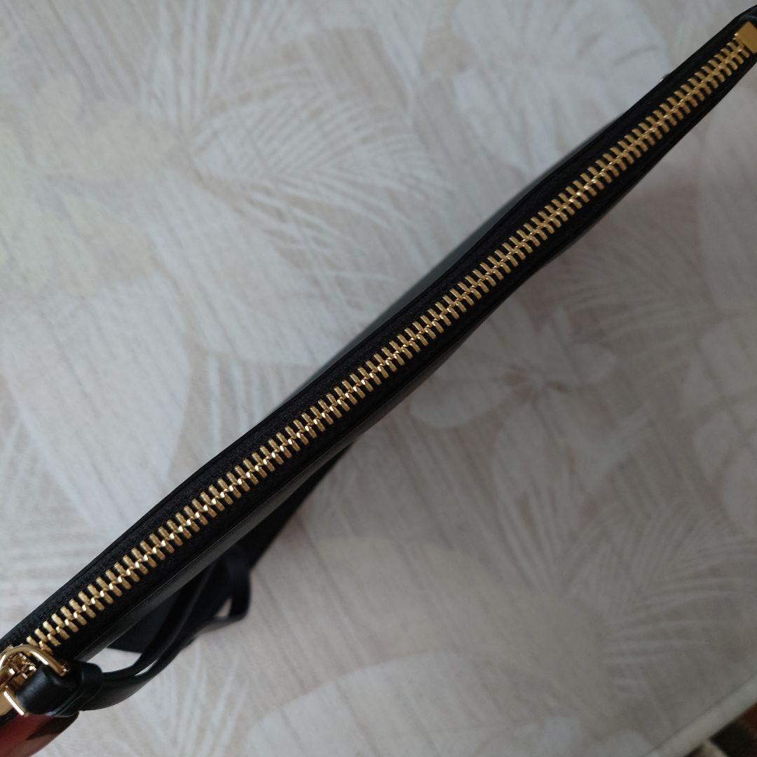 Salvatore Ferragamo ブラックレザークラッチバッグ