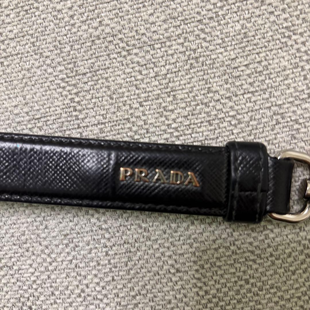 PRADA レザー　キーリング