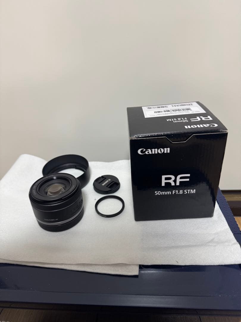 Canon RFレンズ 50mm F1.8 STM