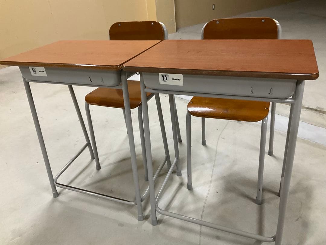 最終のご案内⭐️美品⭐️ 学習机 学校の机と椅子　2セット