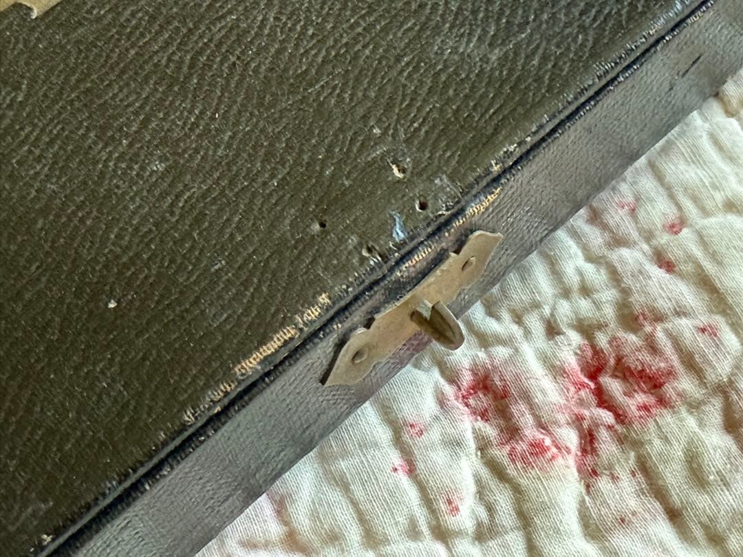 フランス　アンティーク＊BISCUITS GUILLOUT PARIS＊ボックス