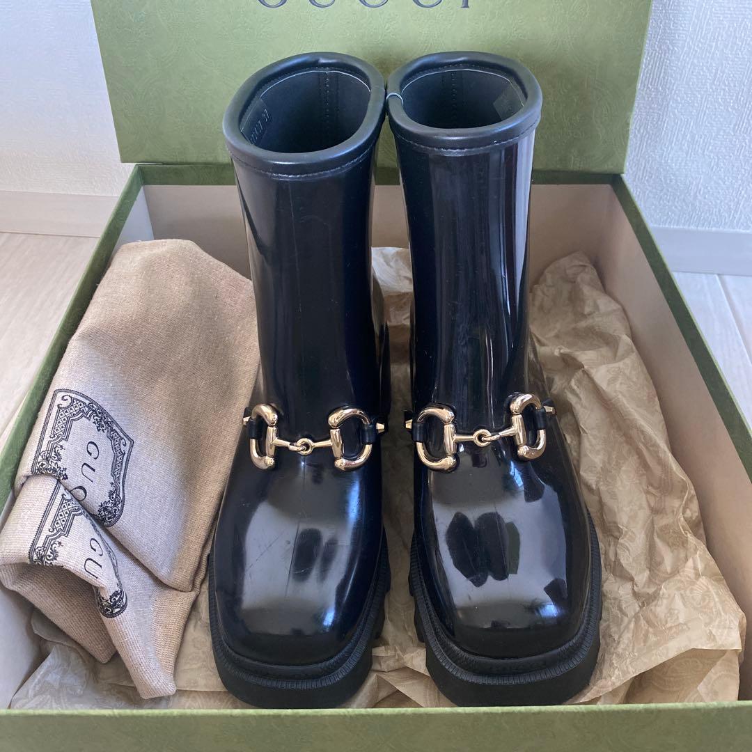 GUCCI ブラック ラバー ショートブーツ