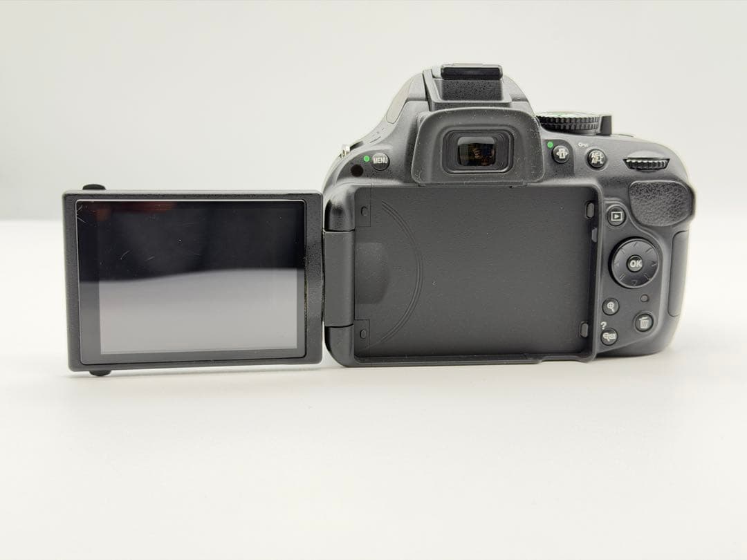 Nikon D5200 ボディ