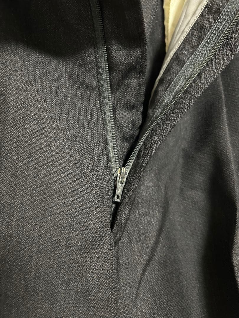 GIVENCHY メンズスーツ　3点セットベスト付き (Matsuzakaya)