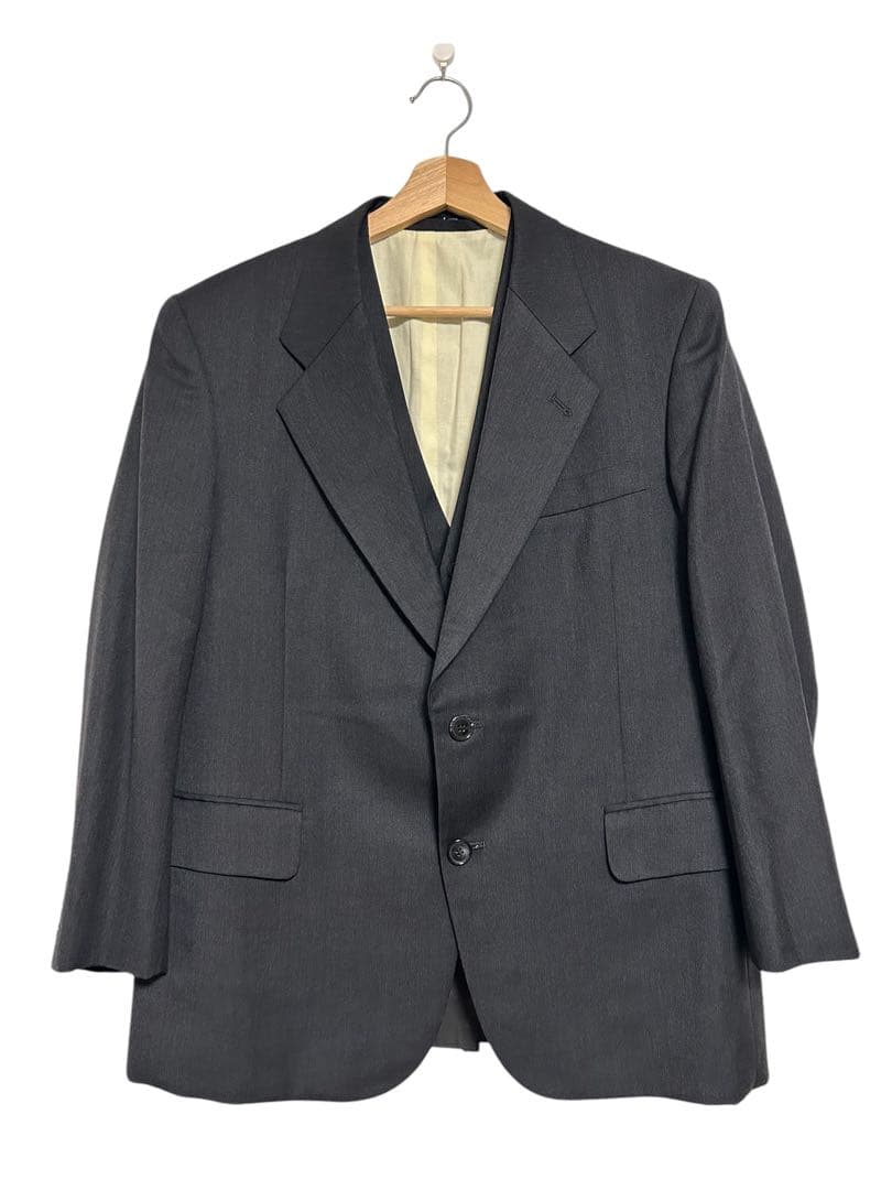 GIVENCHY メンズスーツ　3点セットベスト付き (Matsuzakaya)