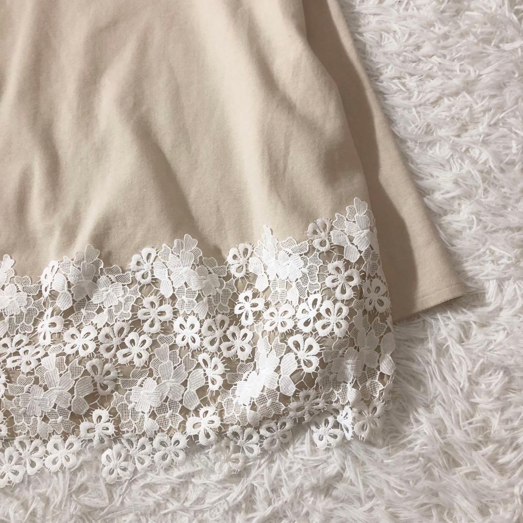 美品 ビアズリー 2022年 裾レース プルオーバー ベージュ系