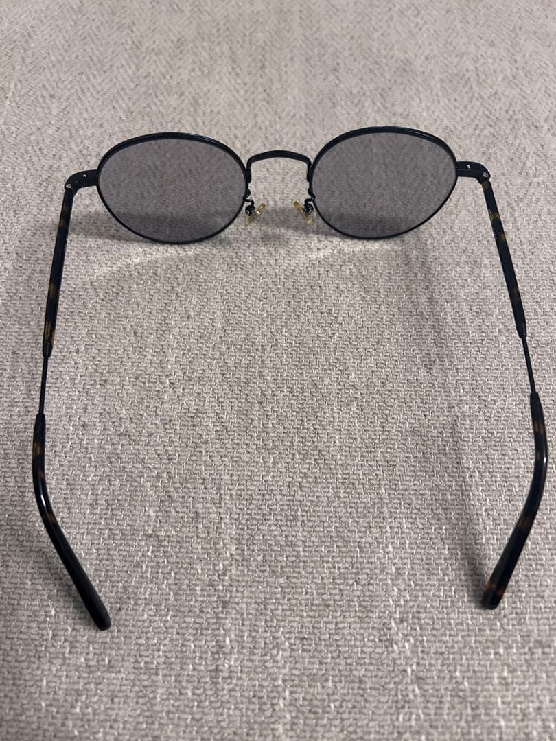 金子眼鏡　ブラックラウンドサングラス