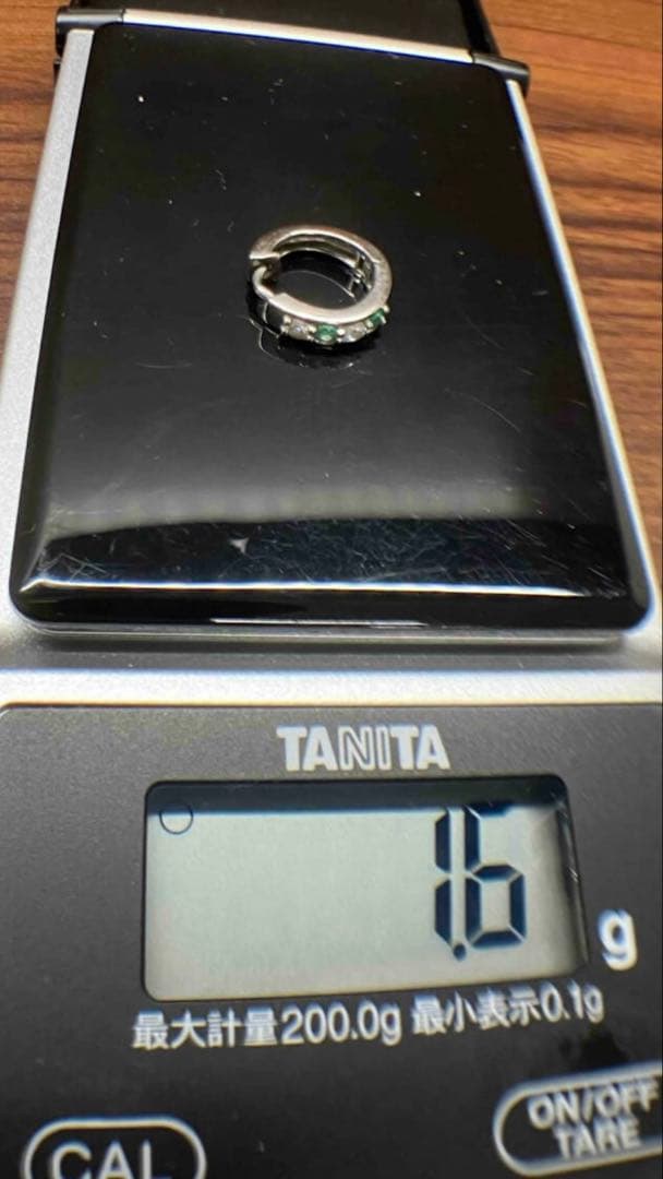 Pt900 約1.6g 天然エメラルド 天然ダイヤモンド 片耳ピアス