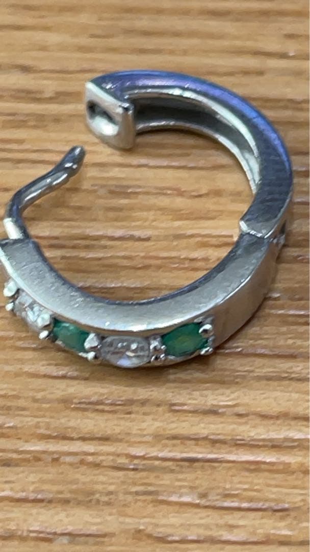 Pt900 約1.6g 天然エメラルド 天然ダイヤモンド 片耳ピアス