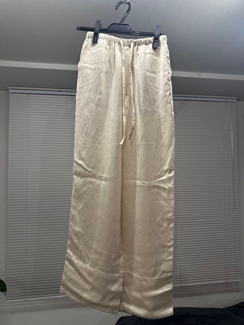 パンツ todayful Satin Easy Pants ECRU