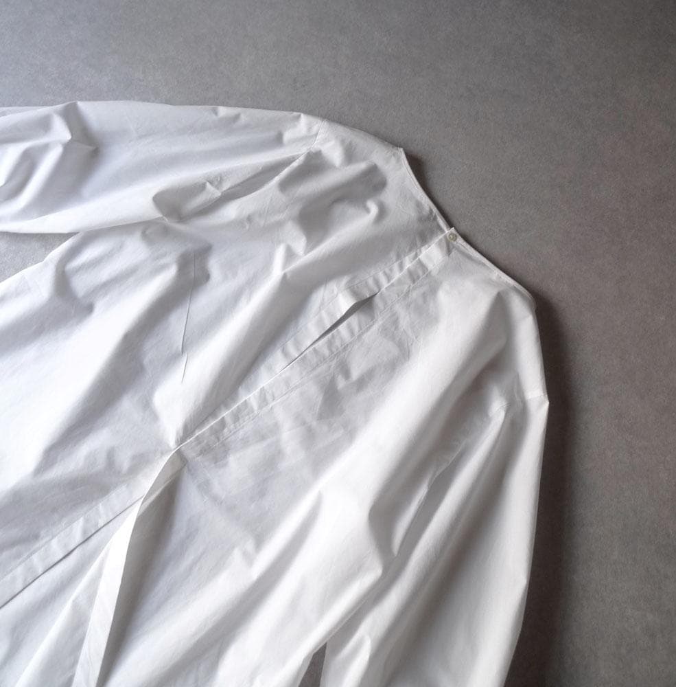 美品 ウィムガゼット 2万円 バックスリットのブラウス ホワイト D505