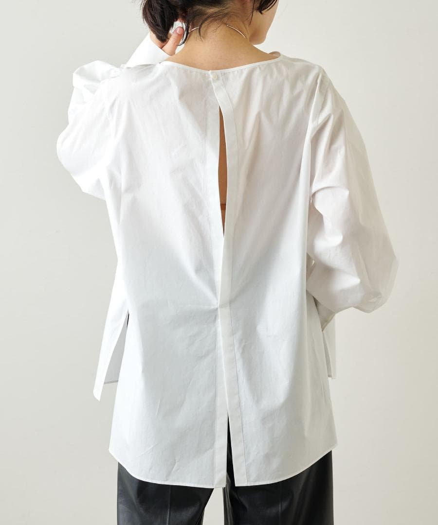 美品 ウィムガゼット 2万円 バックスリットのブラウス ホワイト D505