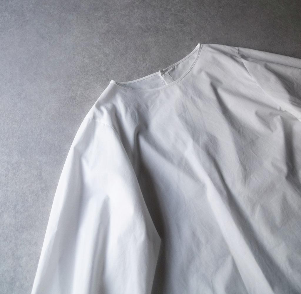 美品 ウィムガゼット 2万円 バックスリットのブラウス ホワイト D505