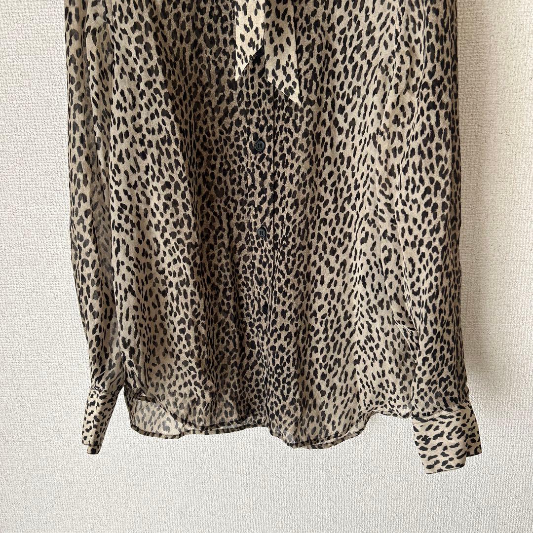 美品サンローランパリ　シルクレオパート　リボンタイブラウス　BABYCAT