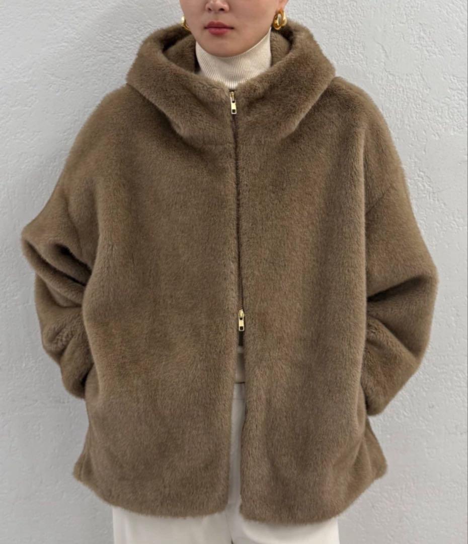 新品未使用LOUNGEDRESS ラウンジドレス　フェイクファーブルゾン