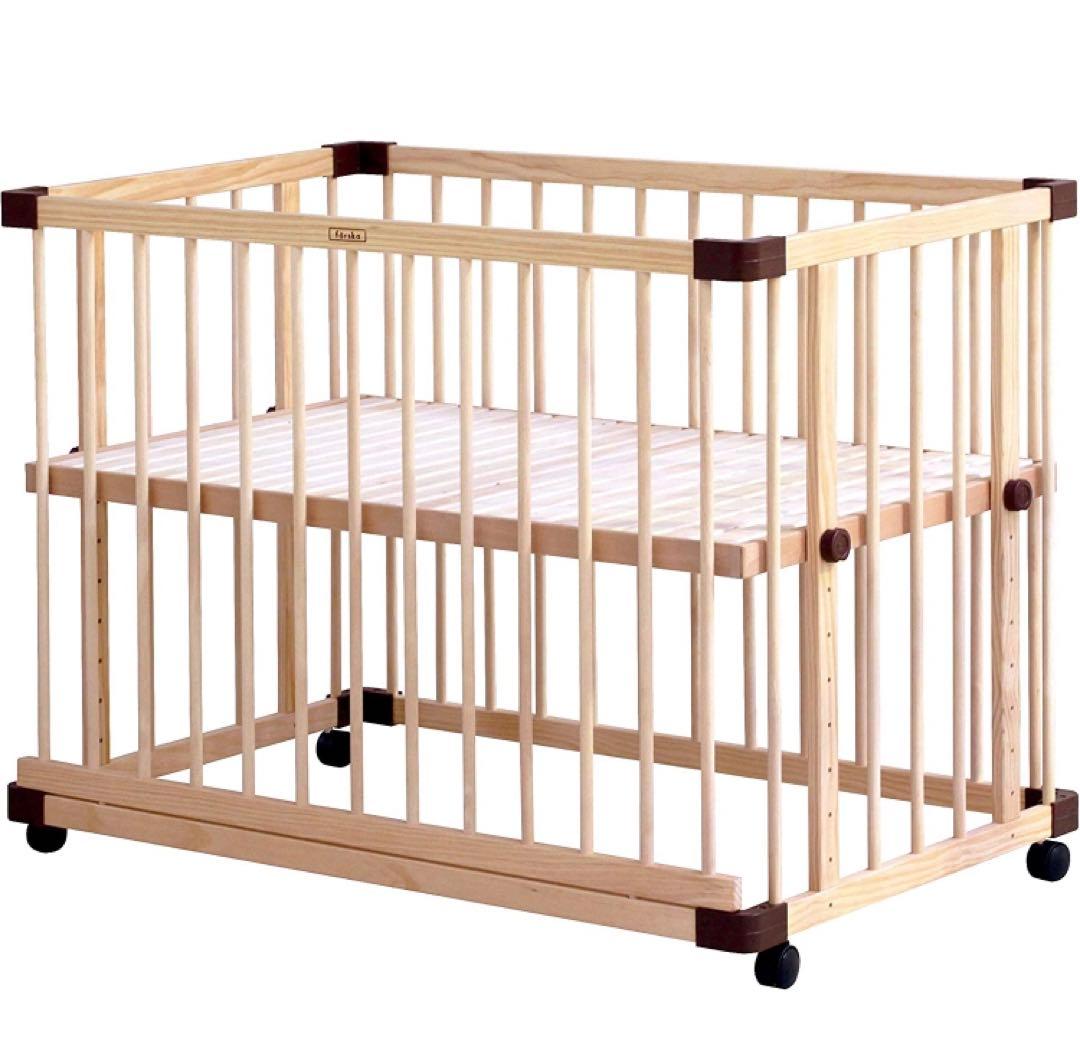 ファルスカ　ベッドサイドクリブ Farska Bedside Crib