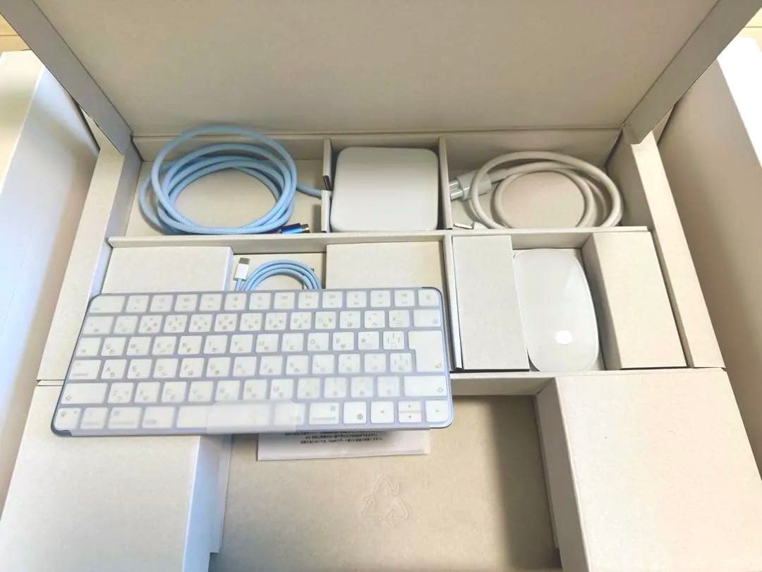 【中古・美品】iMac 24インチ M4チップ 8コア 8コア　ブルー