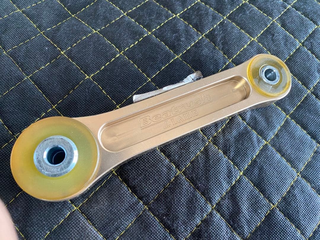 スバル インプレッサ/レガシィ/フォレスターピッチングストッパーEJ20