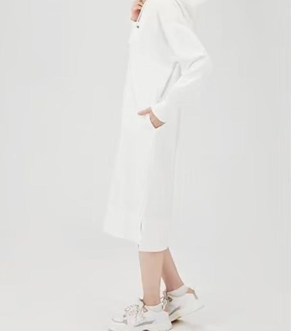 新品Lacoste ラコステフードワンピース　レディース　白トレーナーワンピース