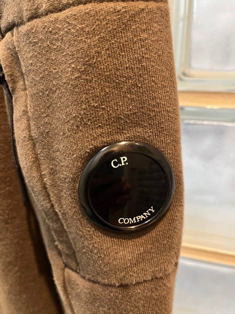 C.P. COMPANY オリーブ スウェットシャツ