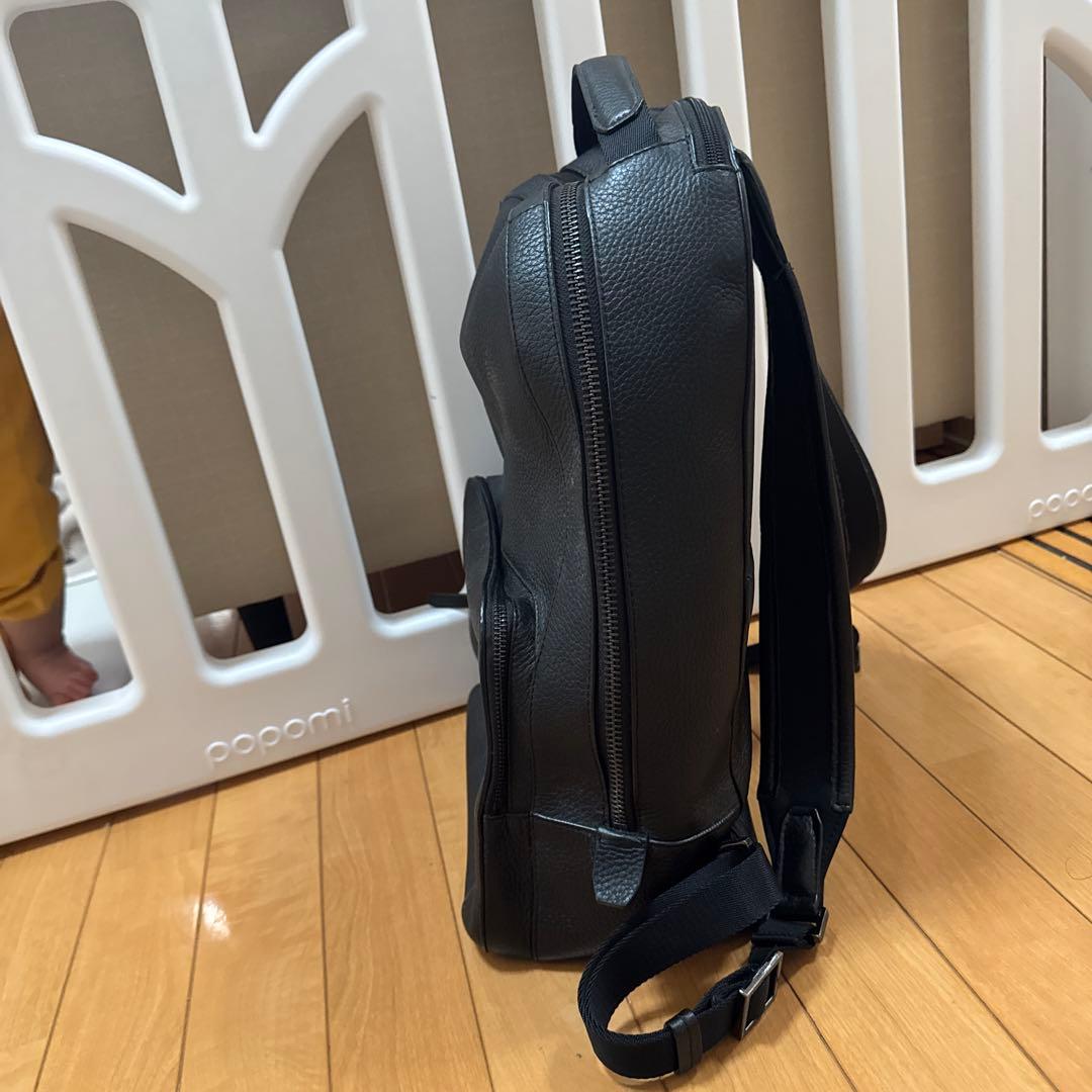 コールハーンGRANDSERIES ブラック レザー リュック