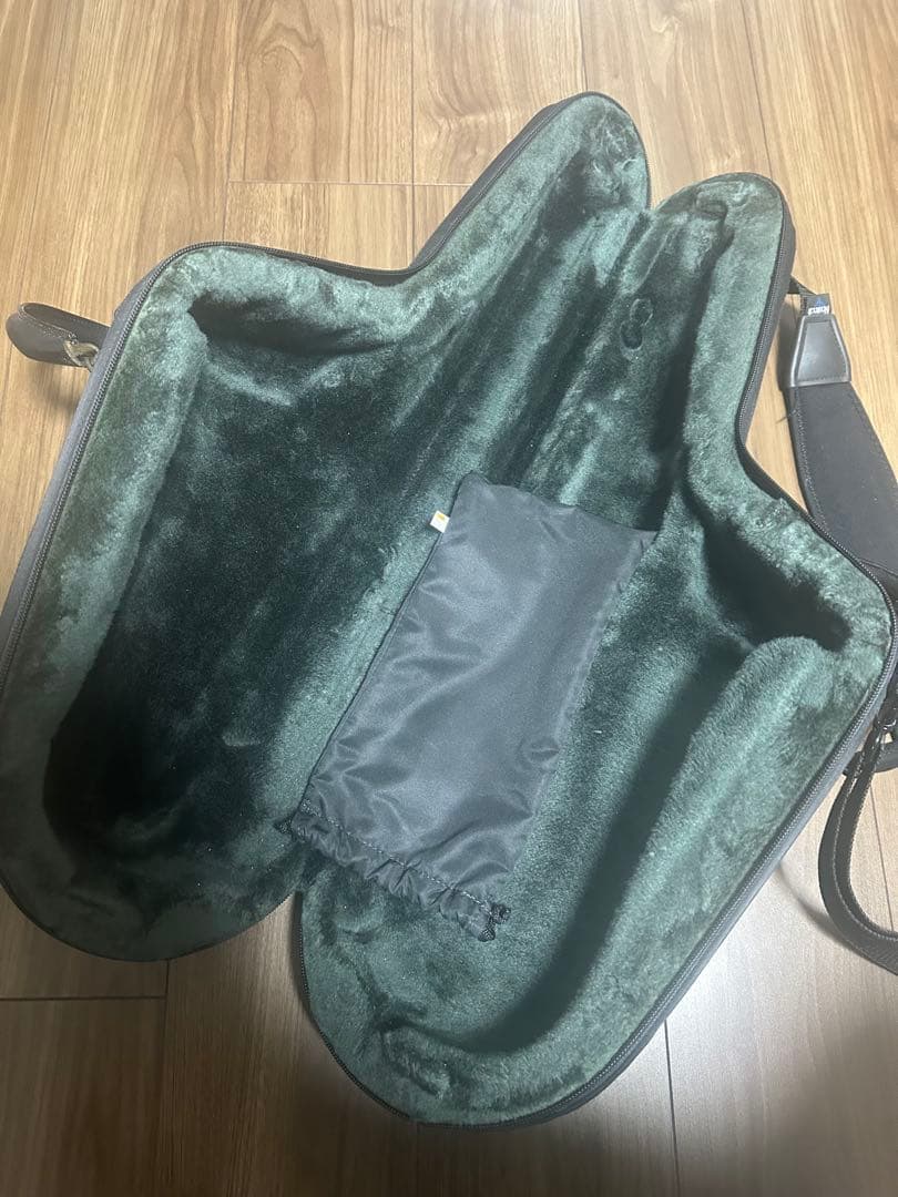 【生産終了品】アルトサックスセミハードケース