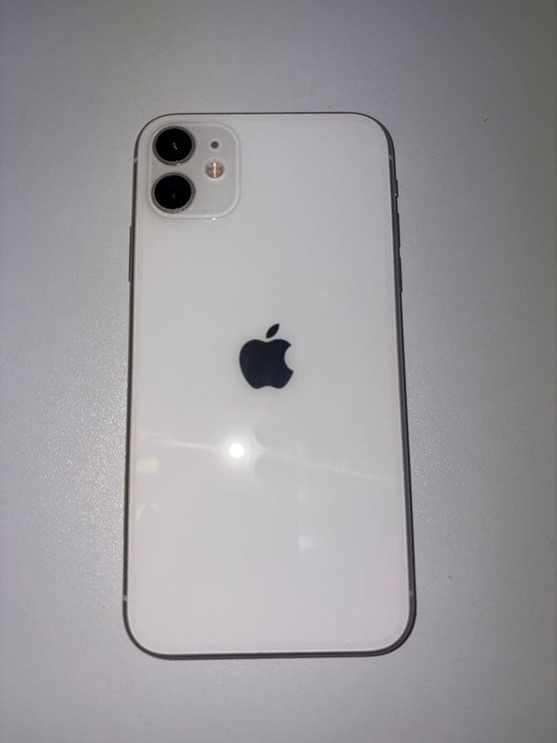 Apple iPhone 11 ホワイト 本体 128GB