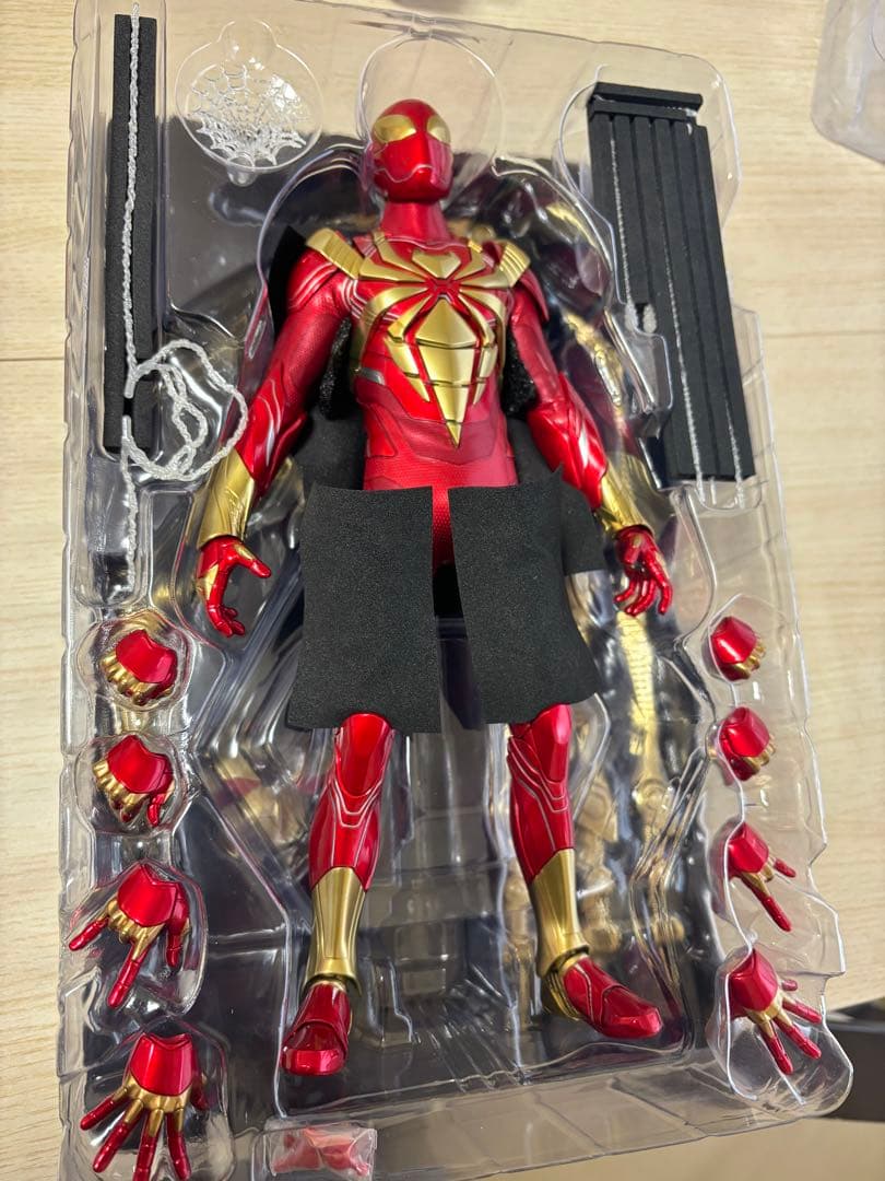 アメコミ Hottoys Ps4 iron spider armor 1/6