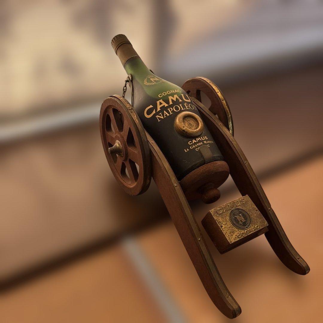 カミュナポレオンコニャック　砲台付き　古酒