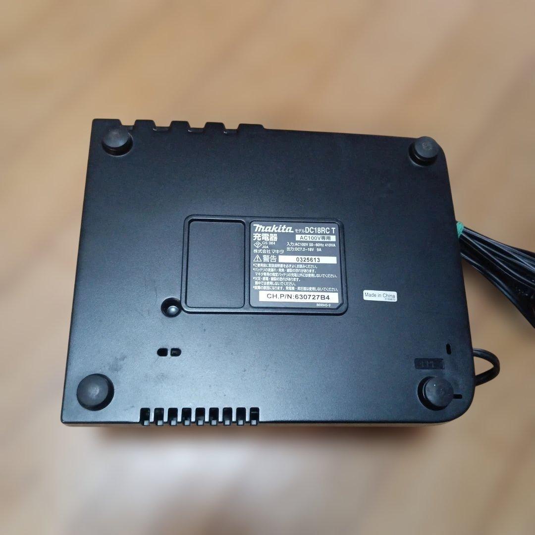 マキタ18V充電式クリーナーCL180FD 純正バッテリー及び純正急速充電器付