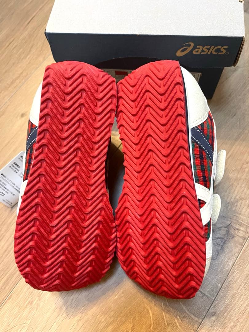 本日限定価格　新品　スニーカー〈アシックス × familiar〉　17.5cm