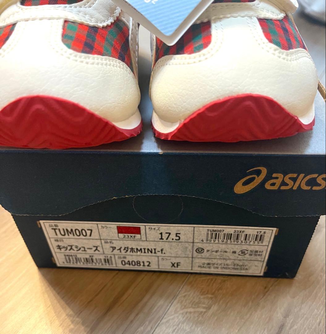 本日限定価格　新品　スニーカー〈アシックス × familiar〉　17.5cm