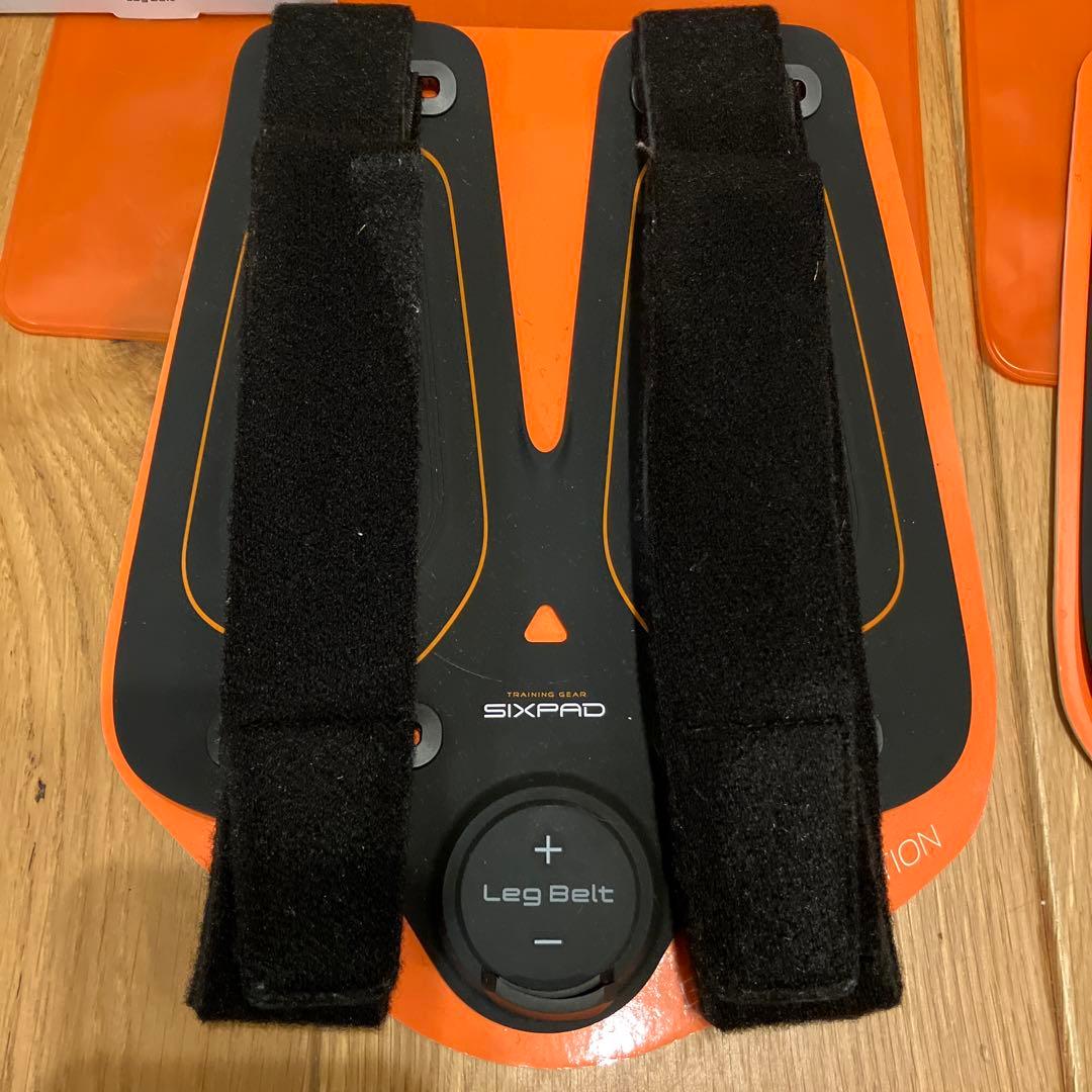 正規品 シックスパッドレッグベルト 2個セット中古品、 ジェルシート新品