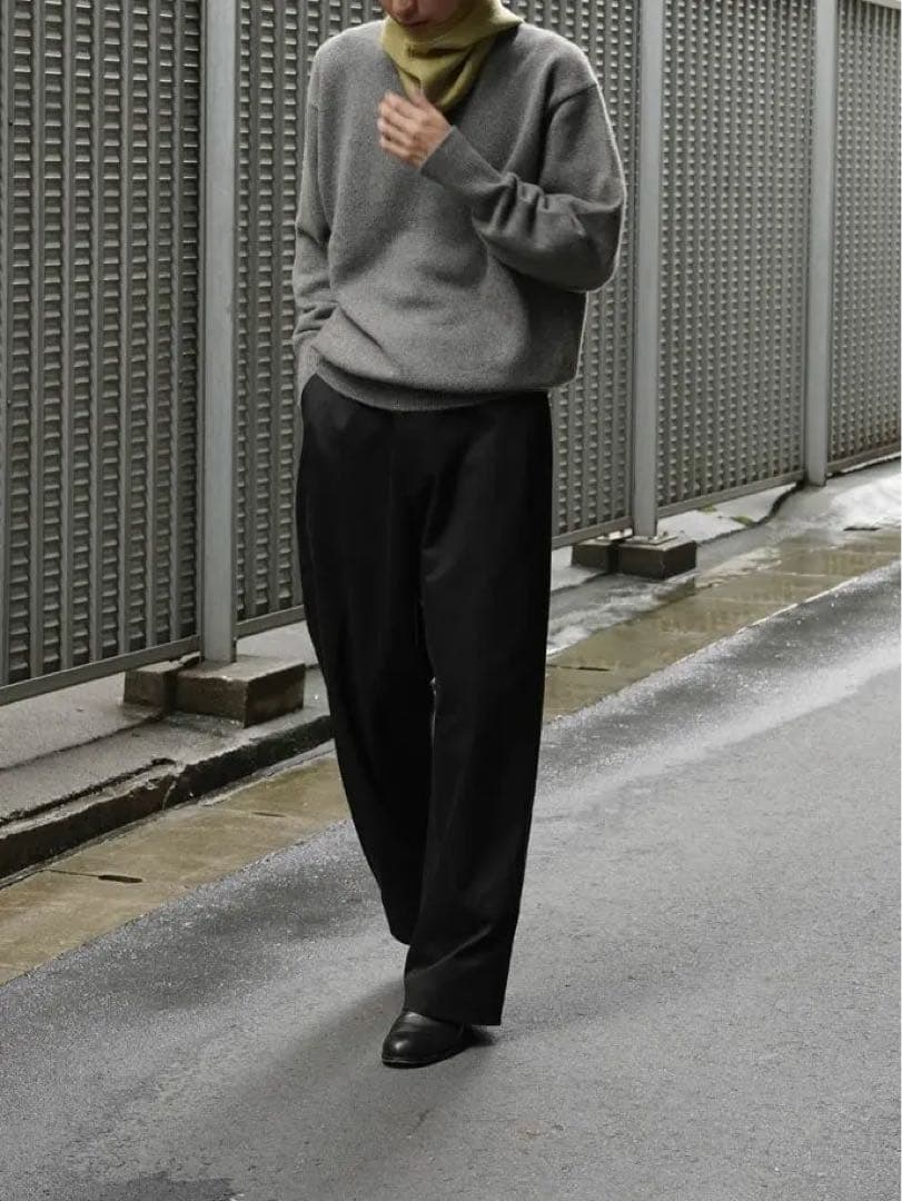 【人気】UNIVERSAL PRODUCTS チノパン　ユニバーサルプロダクツ