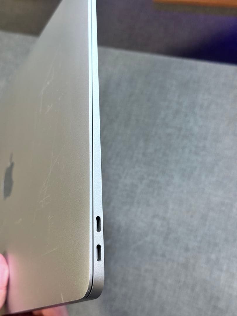 MacBook本体 MacBook air i5-8GB-256GB office