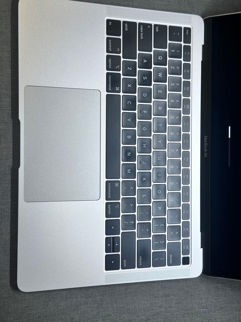 MacBook本体 MacBook air i5-8GB-256GB office
