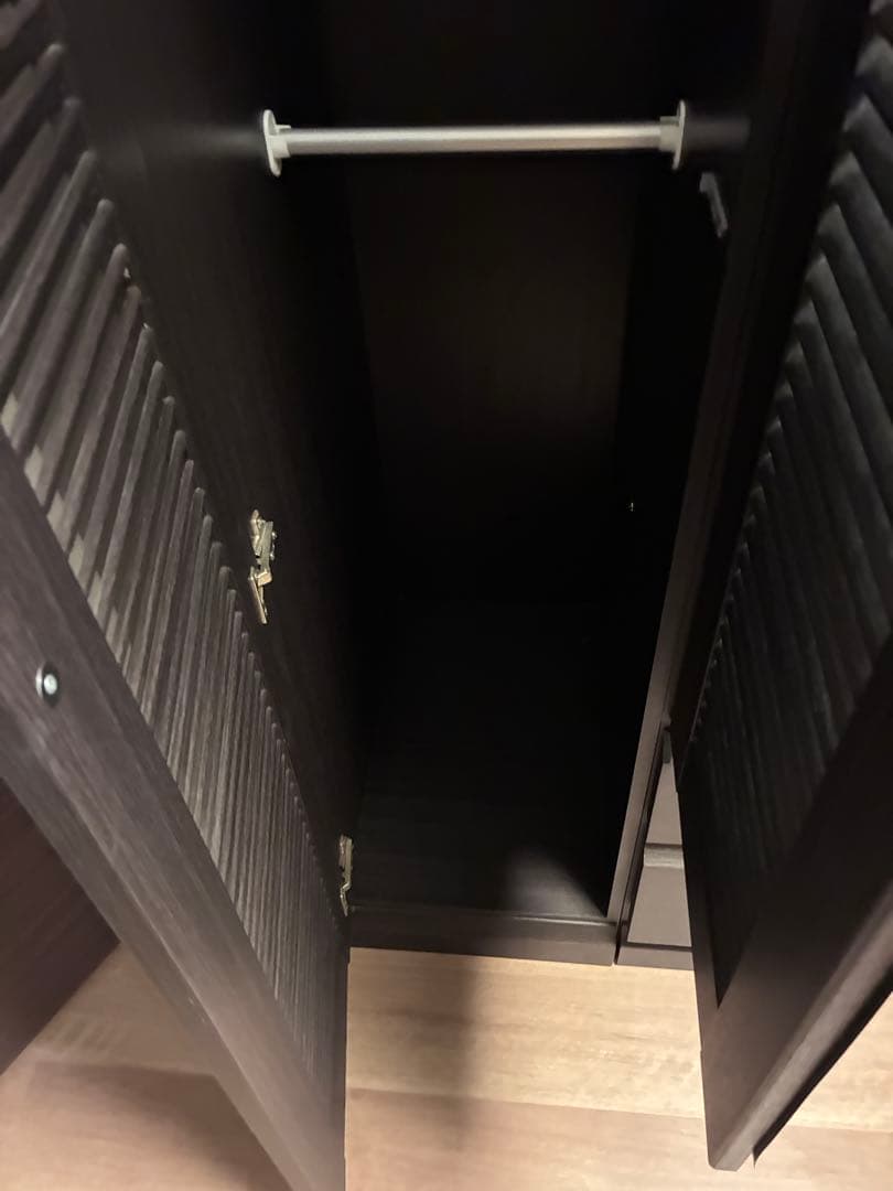 ワードローブ　洋服タンス　ダークブラウン 収納キャビネット　洋服ダンス