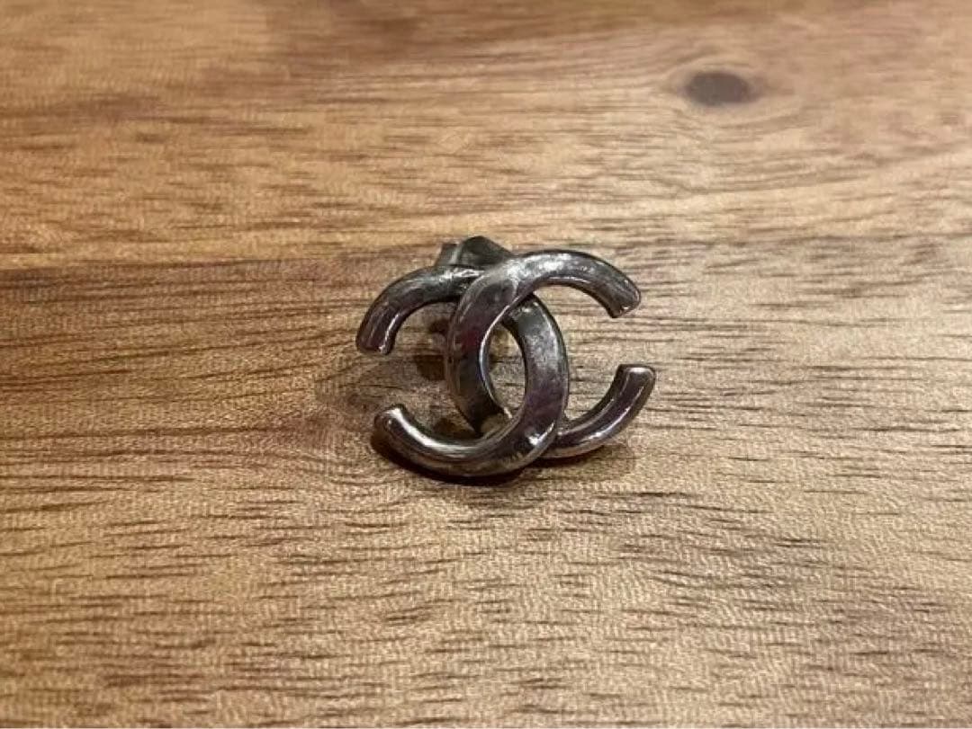 CHANEL シルバー ダブルCロゴ ピアス