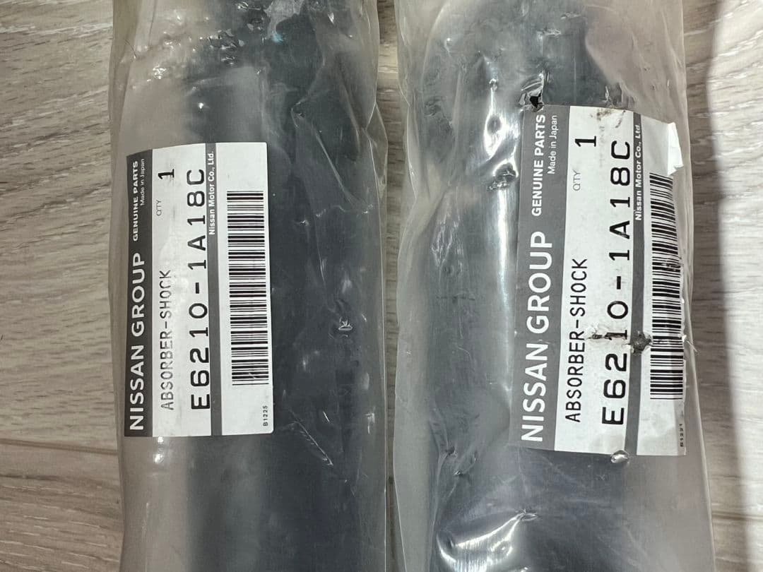 とらおNISSAN　HE12ノートニスモ ストラット・ショックセット