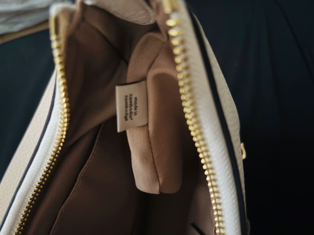 COACH ホワイトレザーバッグ