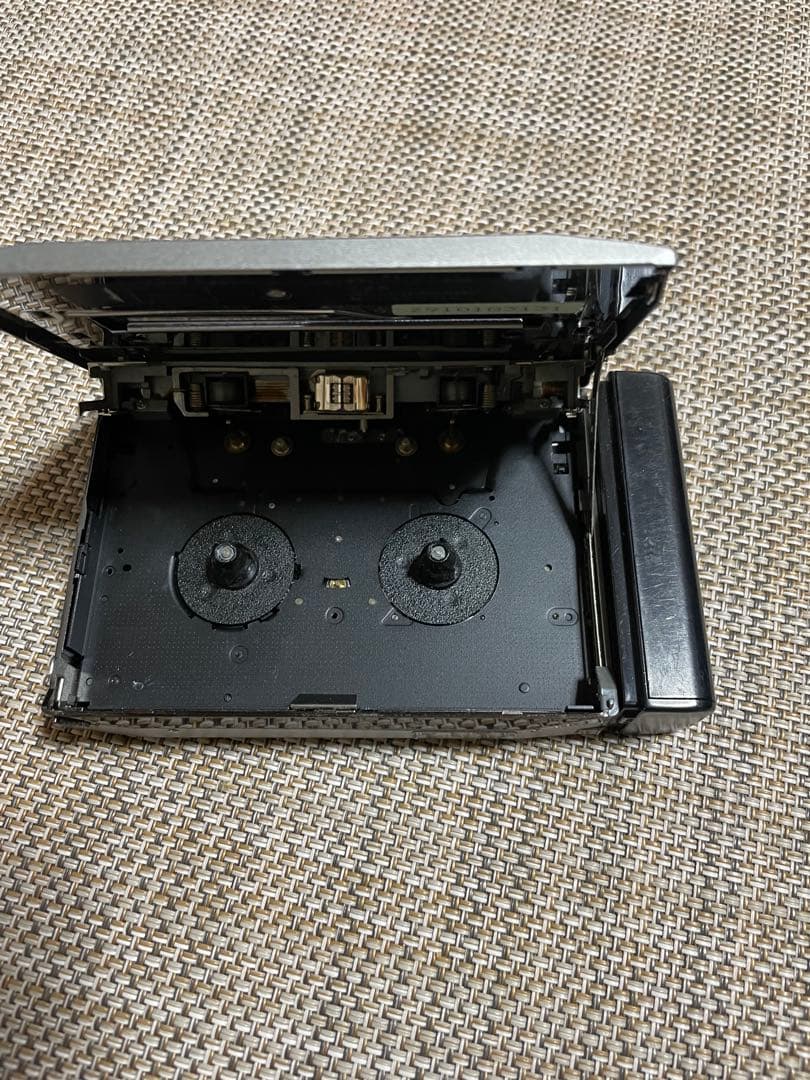 AIWA【HS-PX30】ポータブルカセットプレーヤージャンク