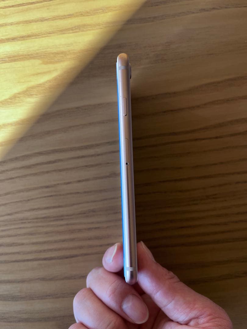 S*）様 Apple iPhone 8 64GBゴールド本体 箱•ケーブル・イヤ