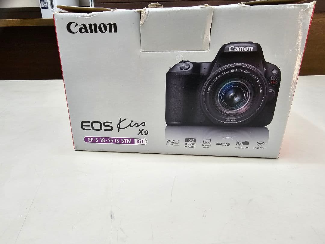 Canon EOS Kiss X9 デジタル一眼レフカメラ