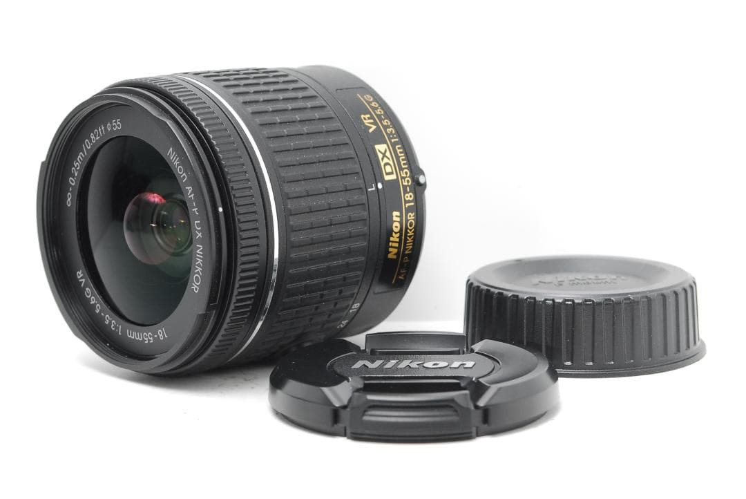 【ダブルレンズ　使用感少美品】Nikon D5600　WiFiモデル　スマホ転送