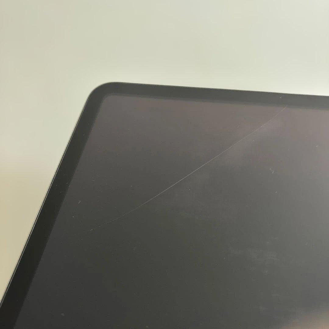 iPad 第10世代 Wi-Fi64GB シルバー （ケース付き）