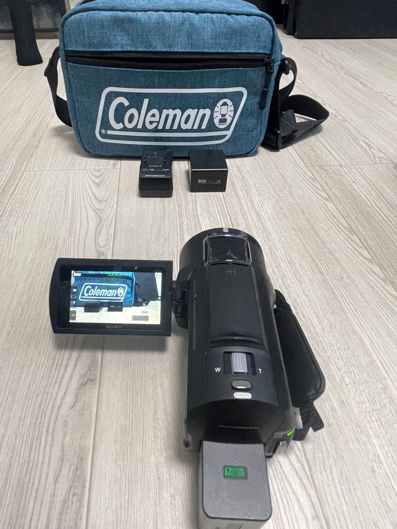 SONY FDR-AX45本体 三脚　Colemanバッグ