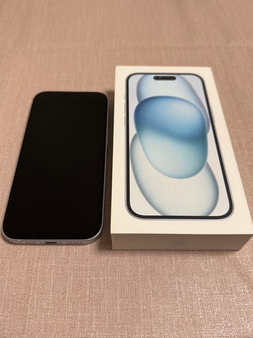iPhone15 256gb SIMフリー　本体＋箱＋充電コード